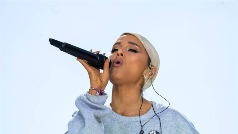 Ariana Grande se casó en secreto con su novio Dalton Gómez Ariana Grande se casó en secreto con su novio Dalton Gómez