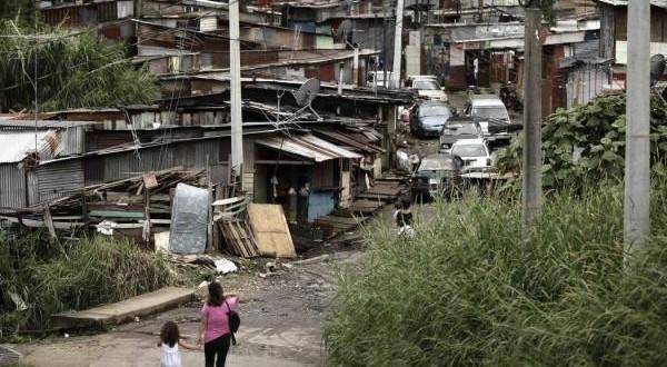 MIES depurará la lista de los beneficiarios del bono de desarrollo humano