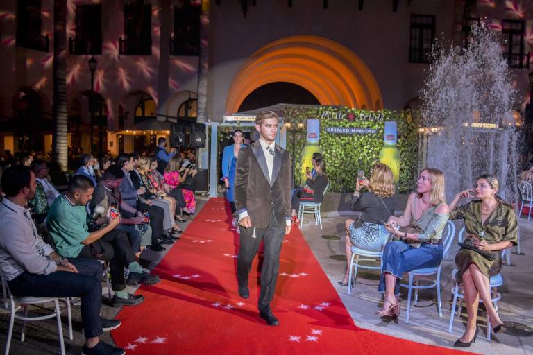 $!El diseñador ecuatoriano Gustavo Moscoso lanzó su colección “Spring-Summer 21-22”