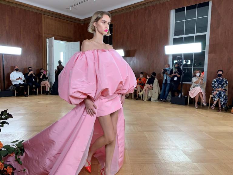 $!Carolina Herrera celebra sus orígenes en la pasarela de Nueva York